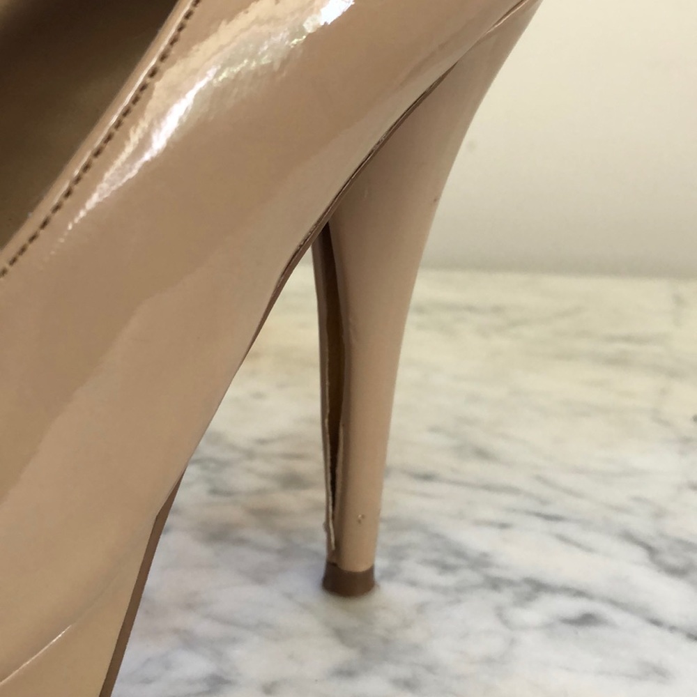 High Heels - Picture 4 of 4